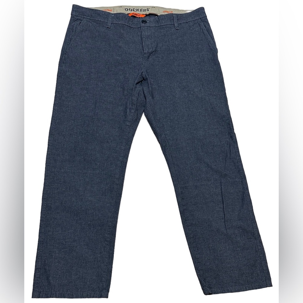 (SOLD) Dockers Jeans Men’s 38/30 Grey Straight Fit Ultimate Chino Smart 360 Flex